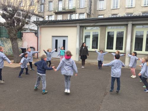 Recrute enseignants maternelle et élémentaire à Clermont-Ferrand - H/F