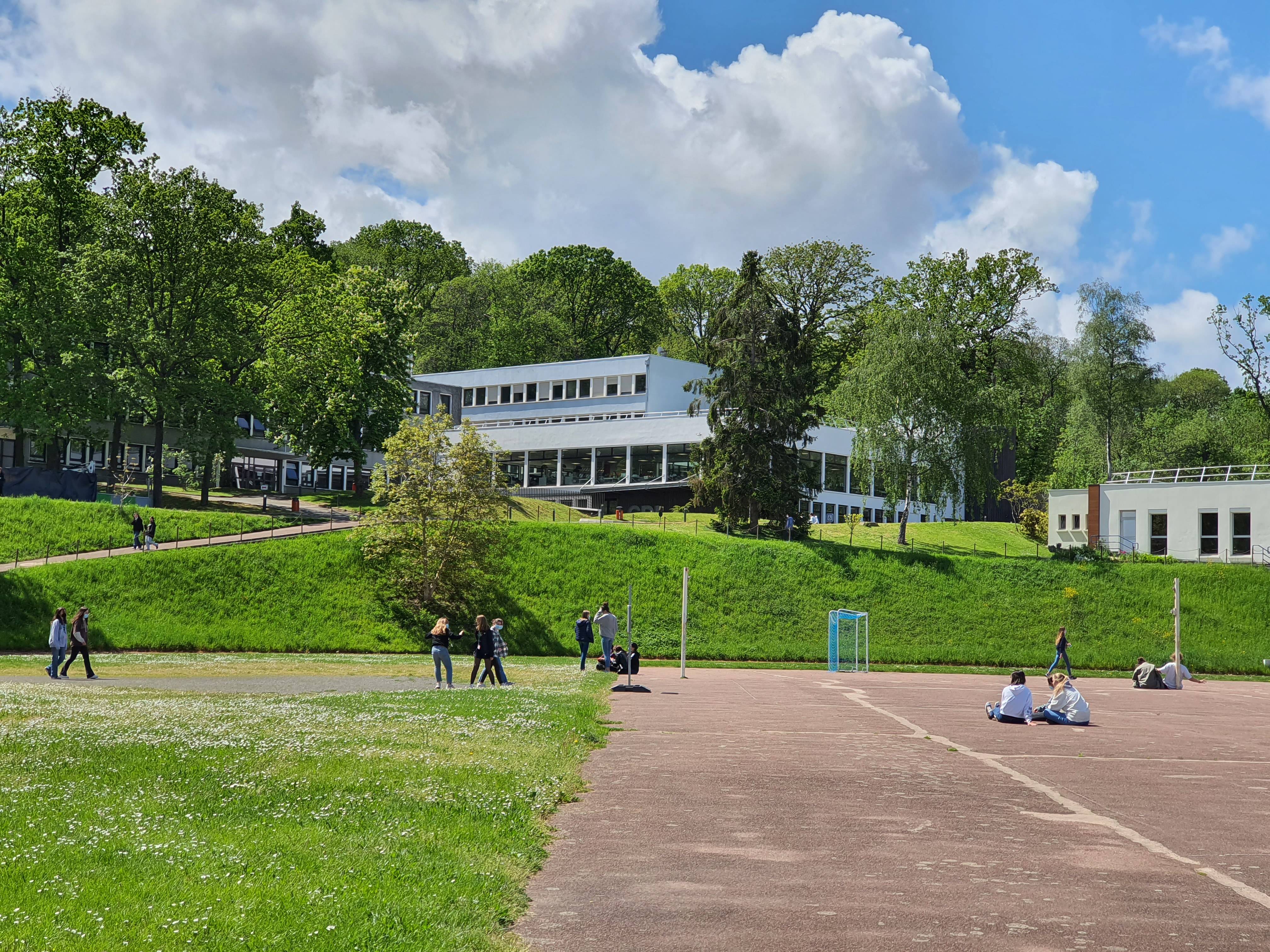 Recrute professeur de Physique H/F - Rueil-Malmaison