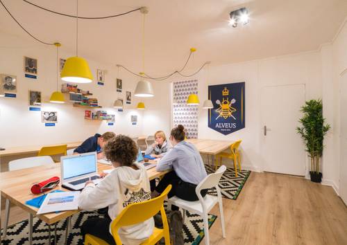 Recrute un(e) responsable pédagogique pour les we - idéal étudiant(e)