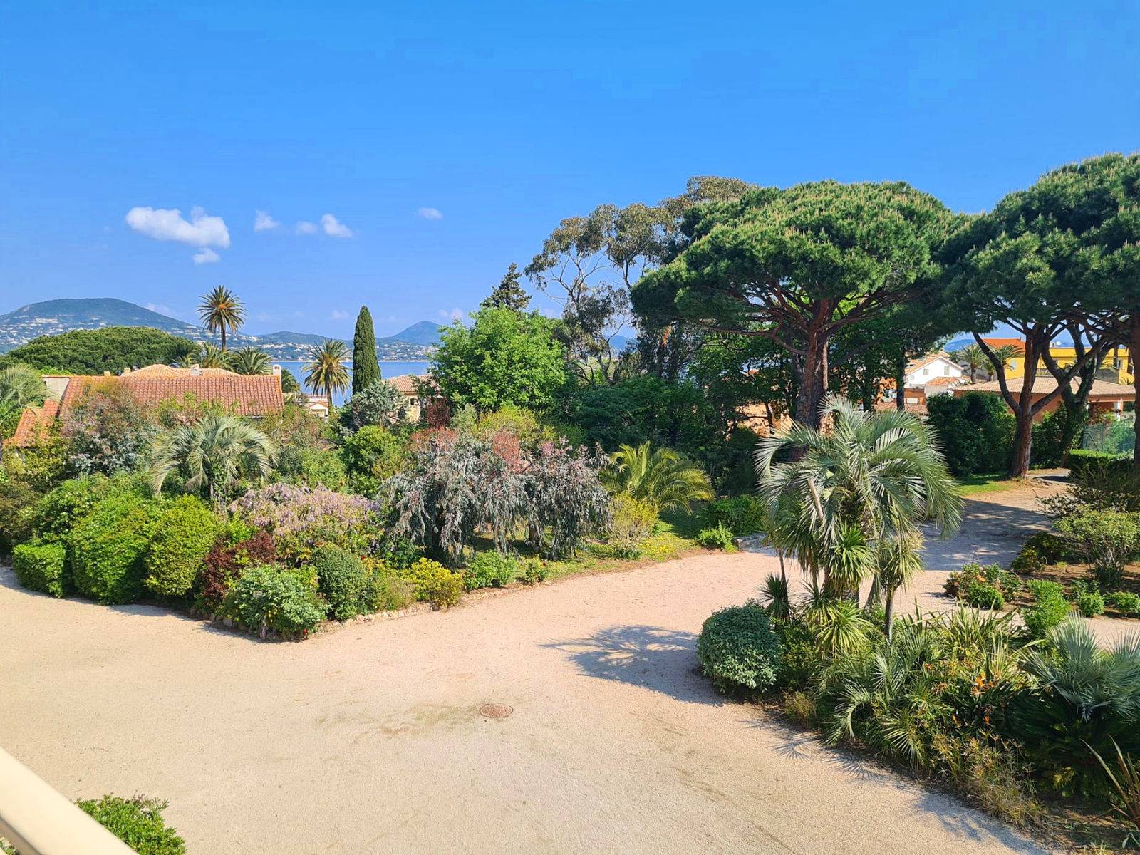 Loue appartement T3 refait à neuf - 6 couchages - Saint-Tropez (83)