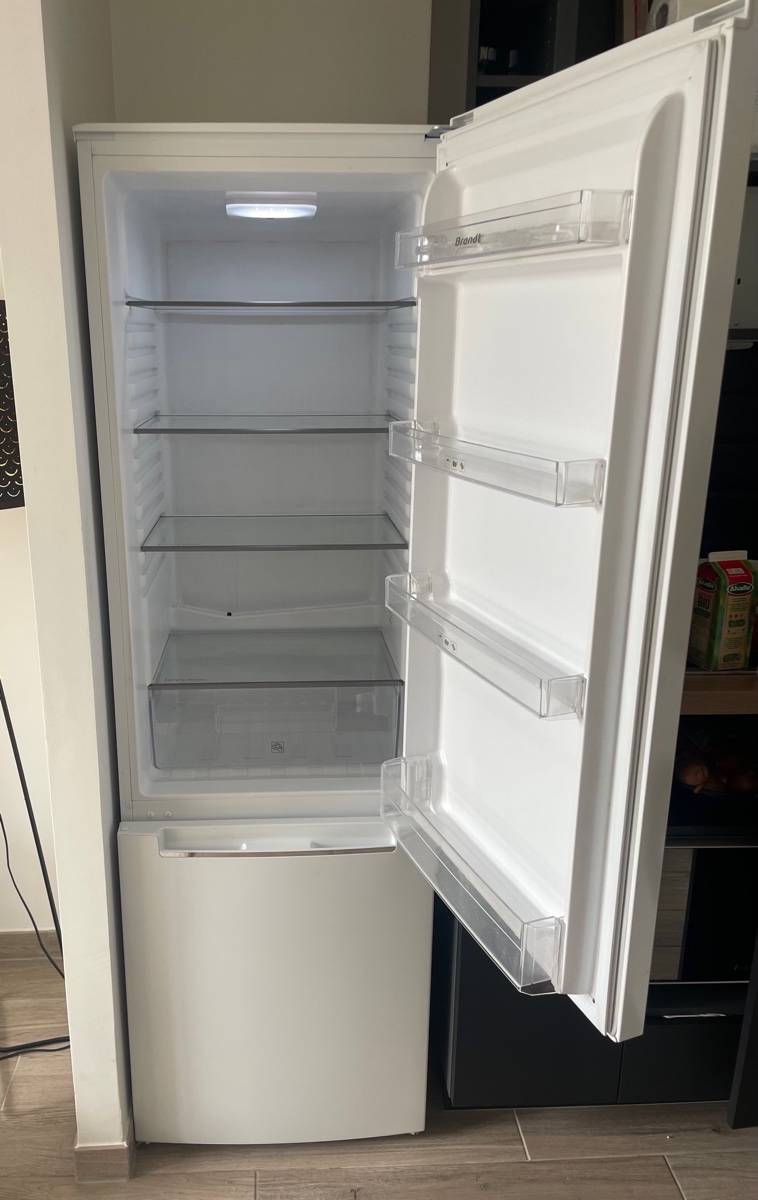 Réfrigérateur/congélateur Brandt sur Gens de Confiance