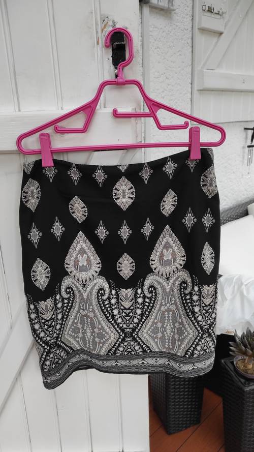 Jupe Renatto Bene - état neuf - Taille 42