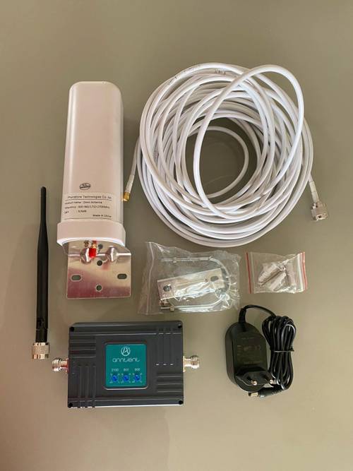 Amplificateur signal GSM tri bande 4G/3G/2G 900/2100/2600 Mhz
