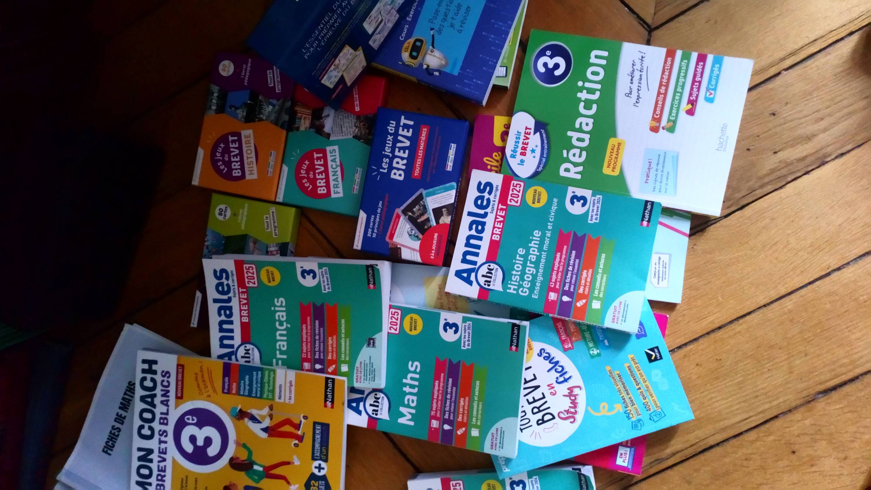 Révision Brevet, jeux de société, voitures, Baguettes Harry Potter…