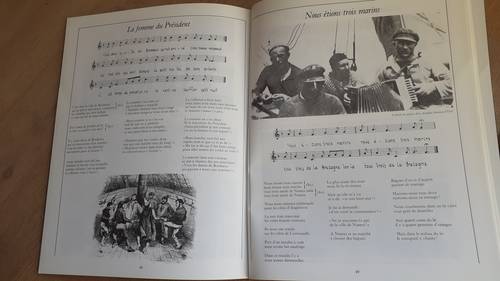 Lot de 30 revues "Le Chasse Maree" neufs+ 1 hors série chants de marins