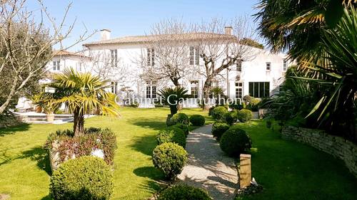 Vends La Rochelle, Superbe propriété 500m de la Mer - 302m²