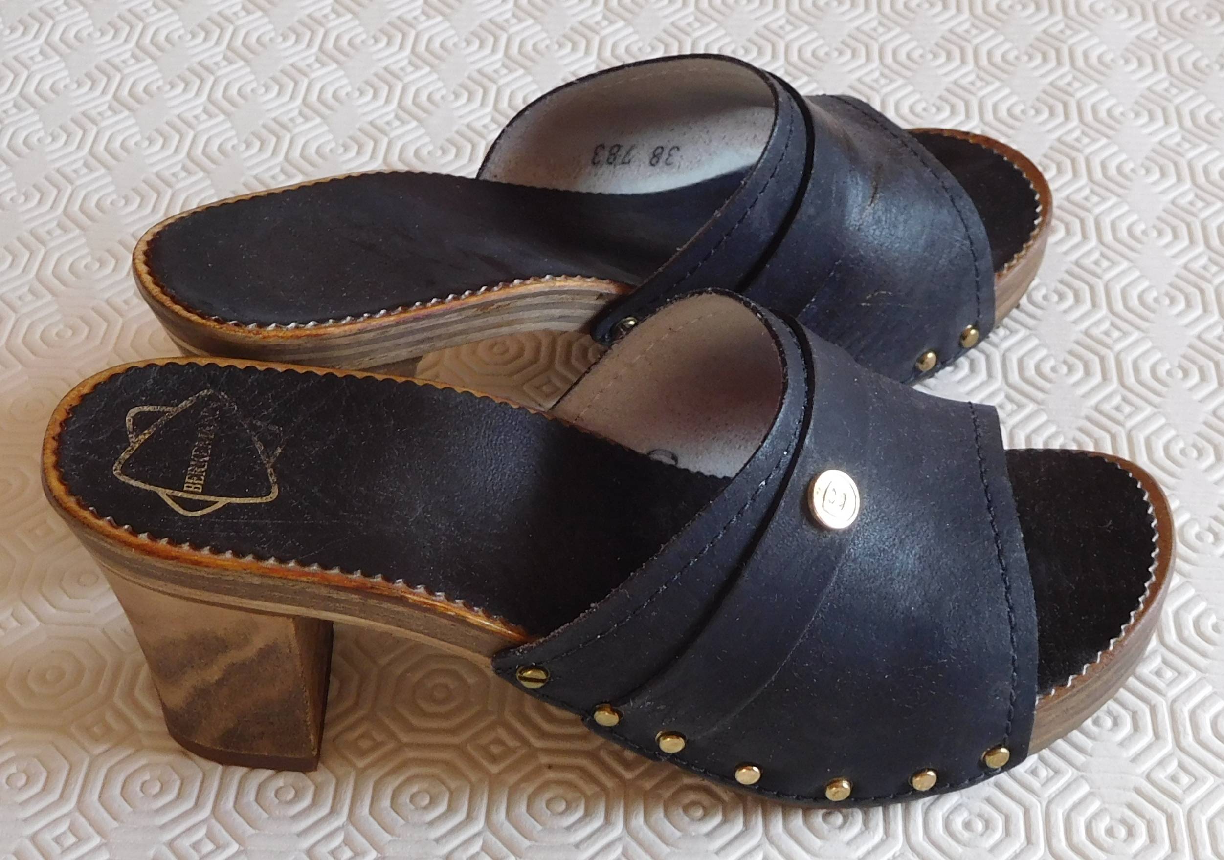 Sabots / nu-pieds (noir) Pointure 38