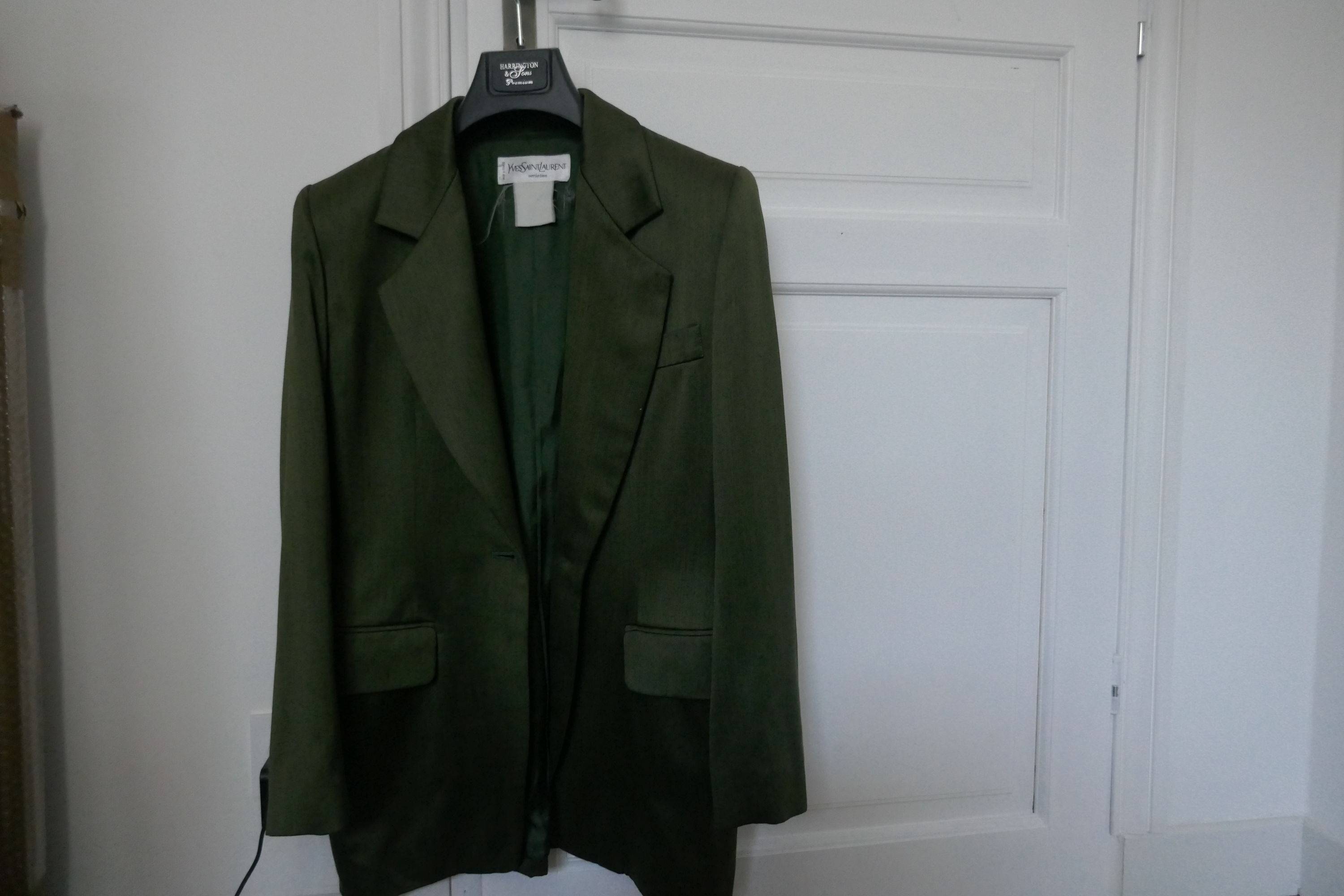 Vends veste femme Yves Saint Laurent - Taille 42