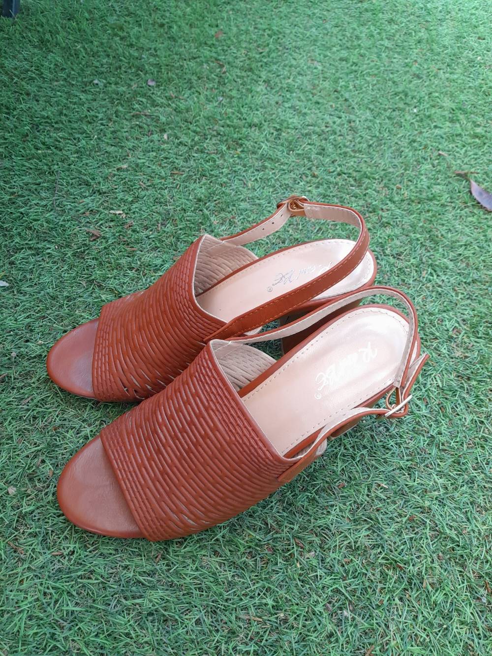 Vends sandales nu-pieds - Pointure 39