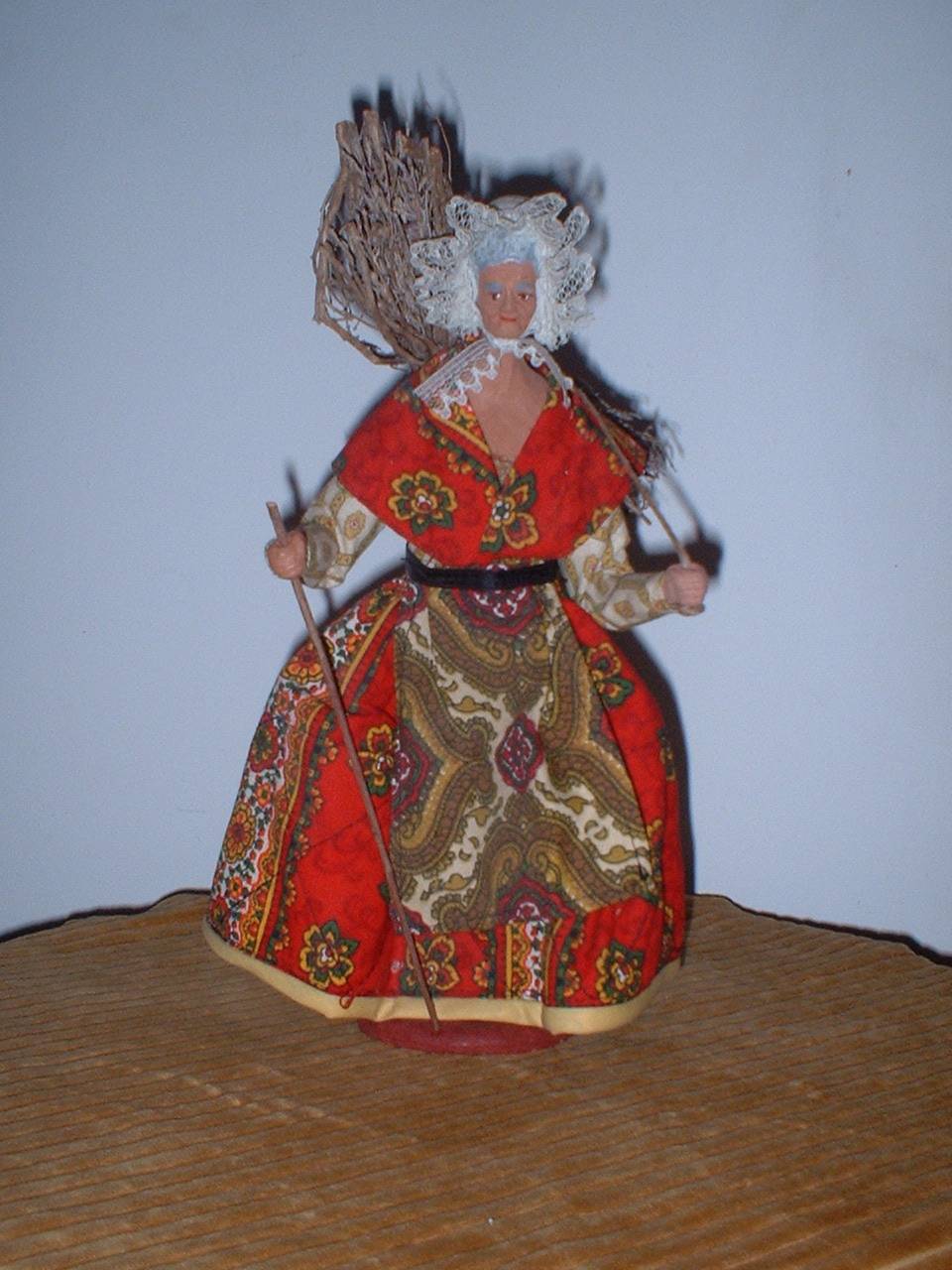 Santon provence Femme au fagot Monleau Arles
