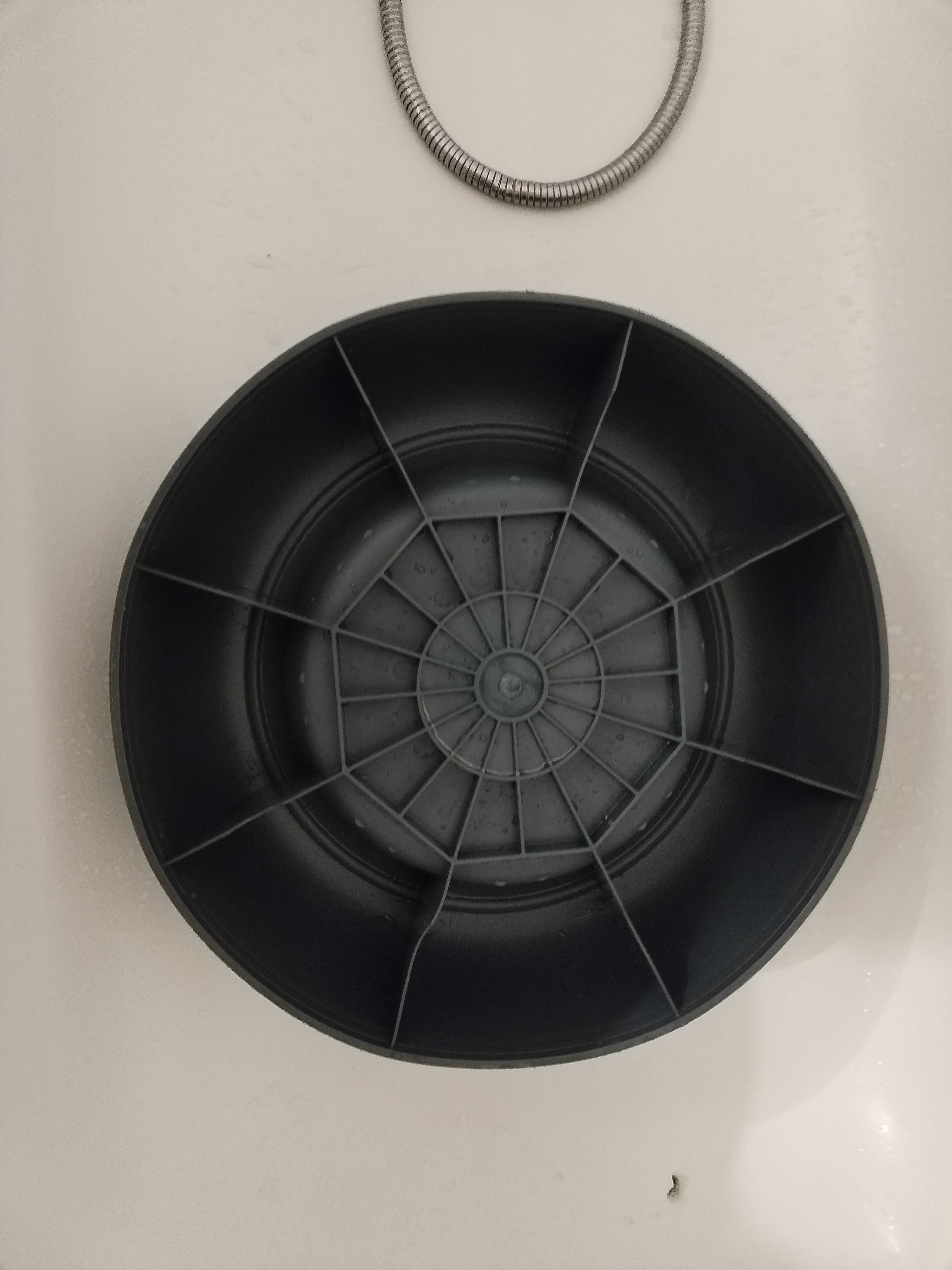 Pied de sapin avec réservoir d’eau