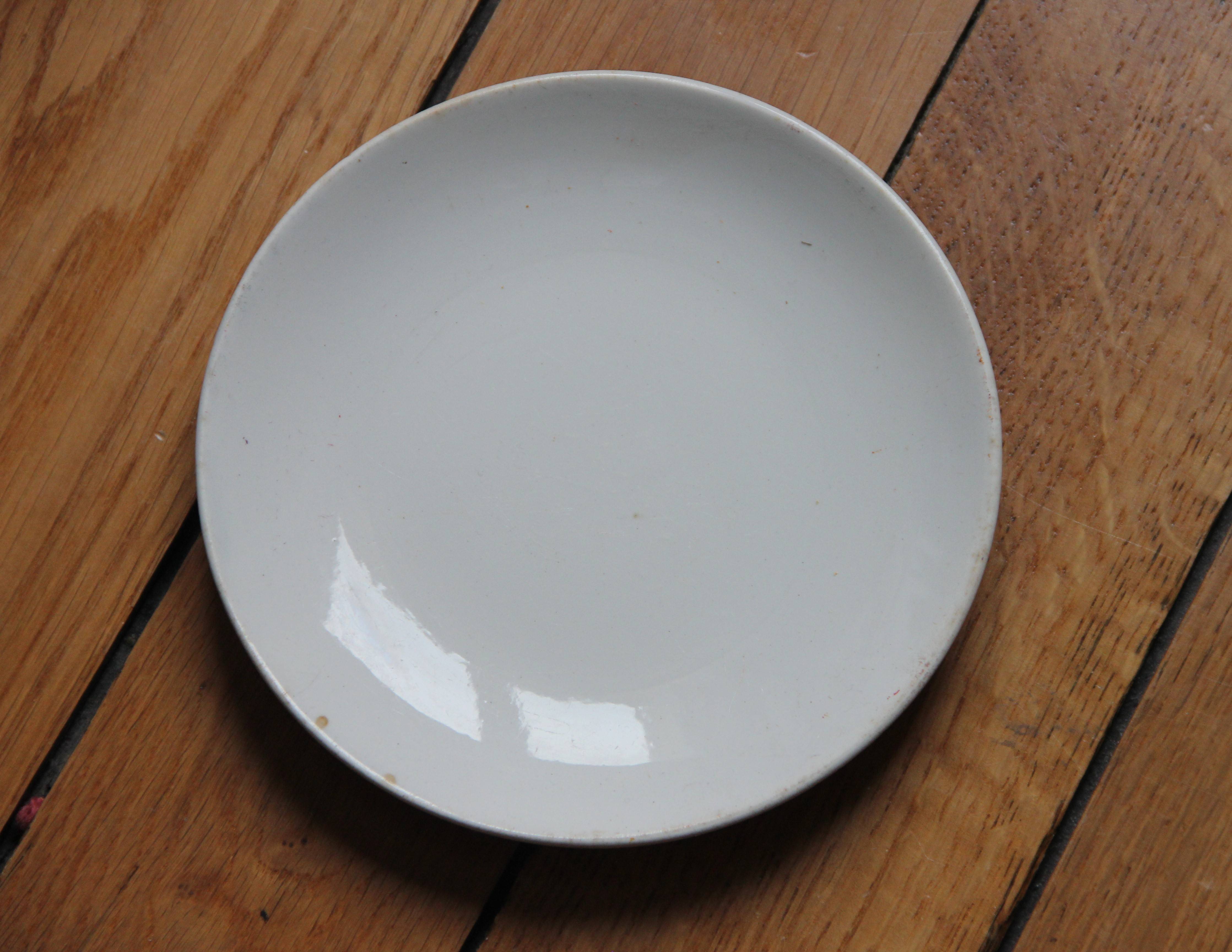 Assiette blanche Sarreguemines et Digoin