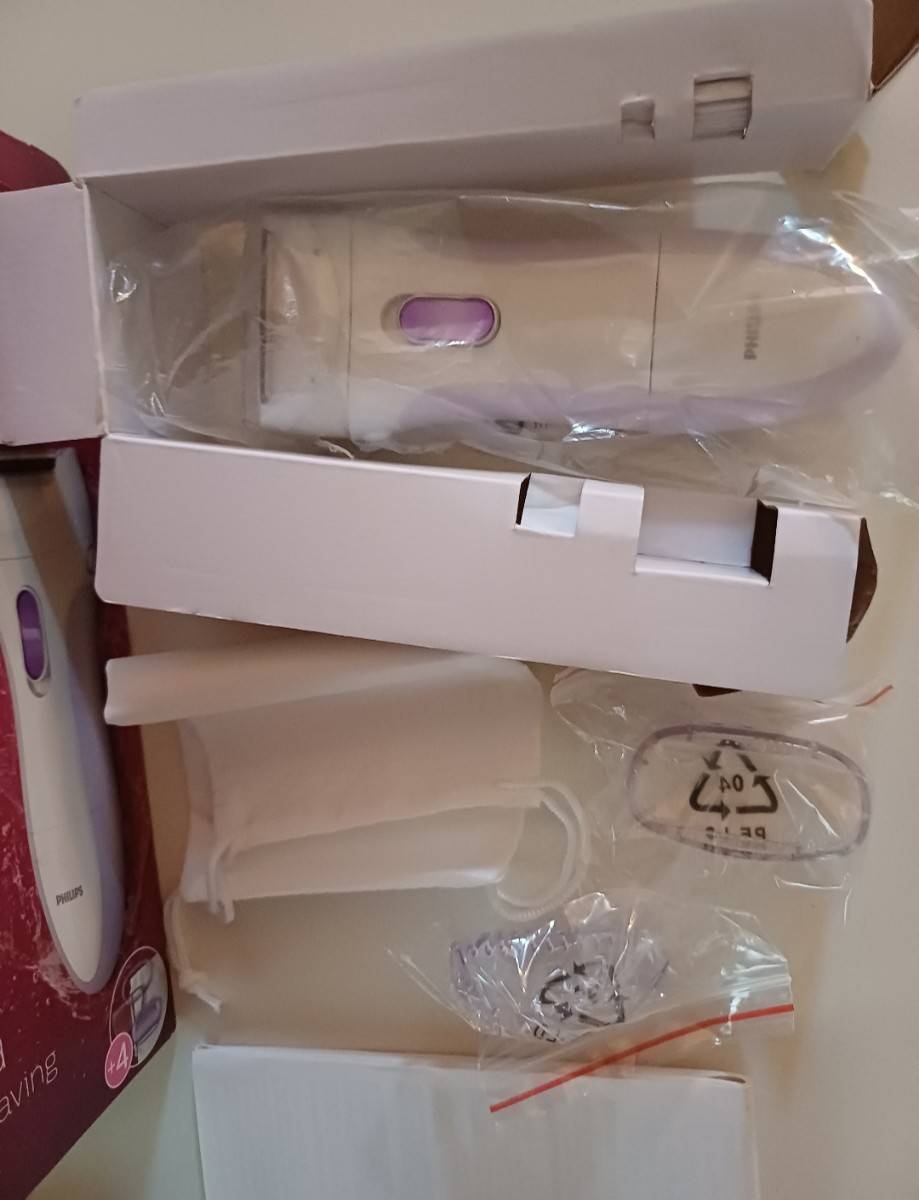 SatinShave Essential Wet and Dry electric shaver HP6342/00 | Philips