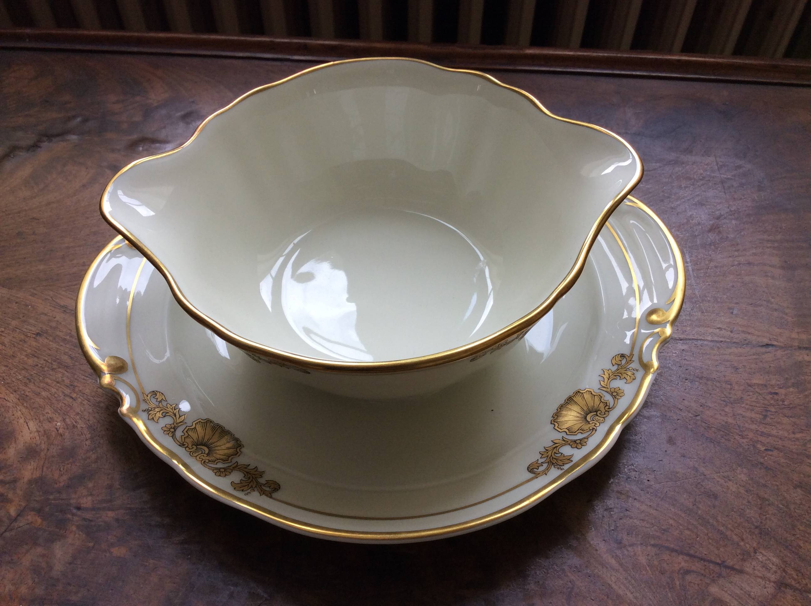 Saucière de la marque Bernardaud modèle Ventadour