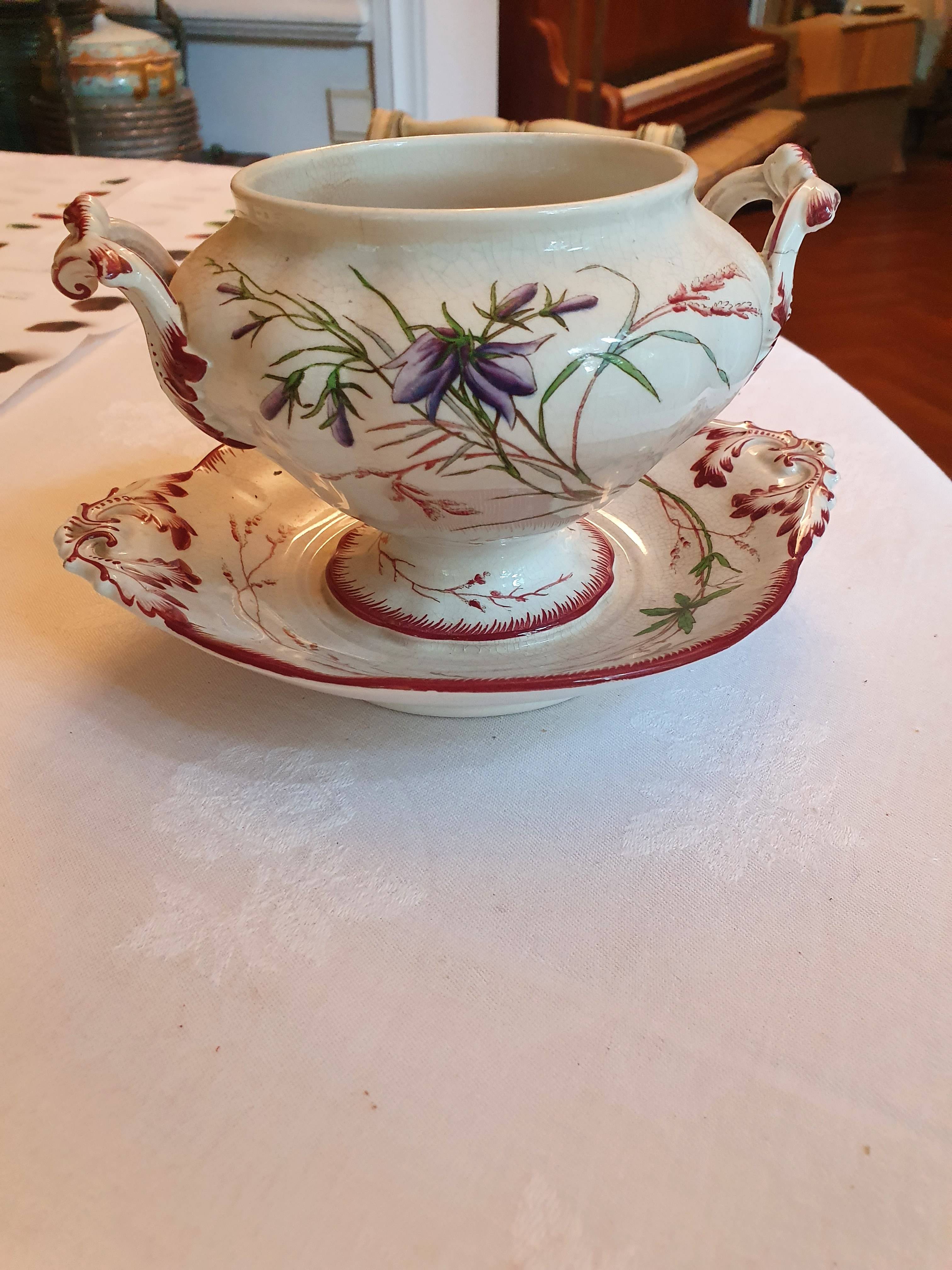 Saucière "Papillon " Sarreguemines 19ème