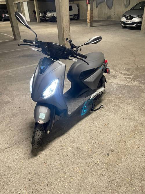 Vends scooter électrique Piaggio One 50CC, 2023, 370km