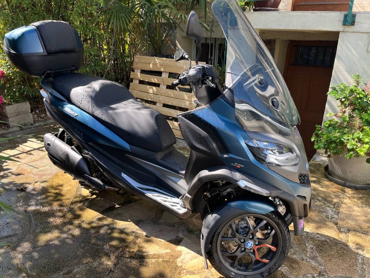 Vends scooter Piaggio MP3 530 HPE, 2025, 150km