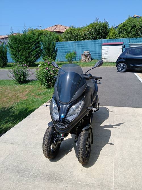 Vends scooter Piaggio HPE 300, 2024, 236km