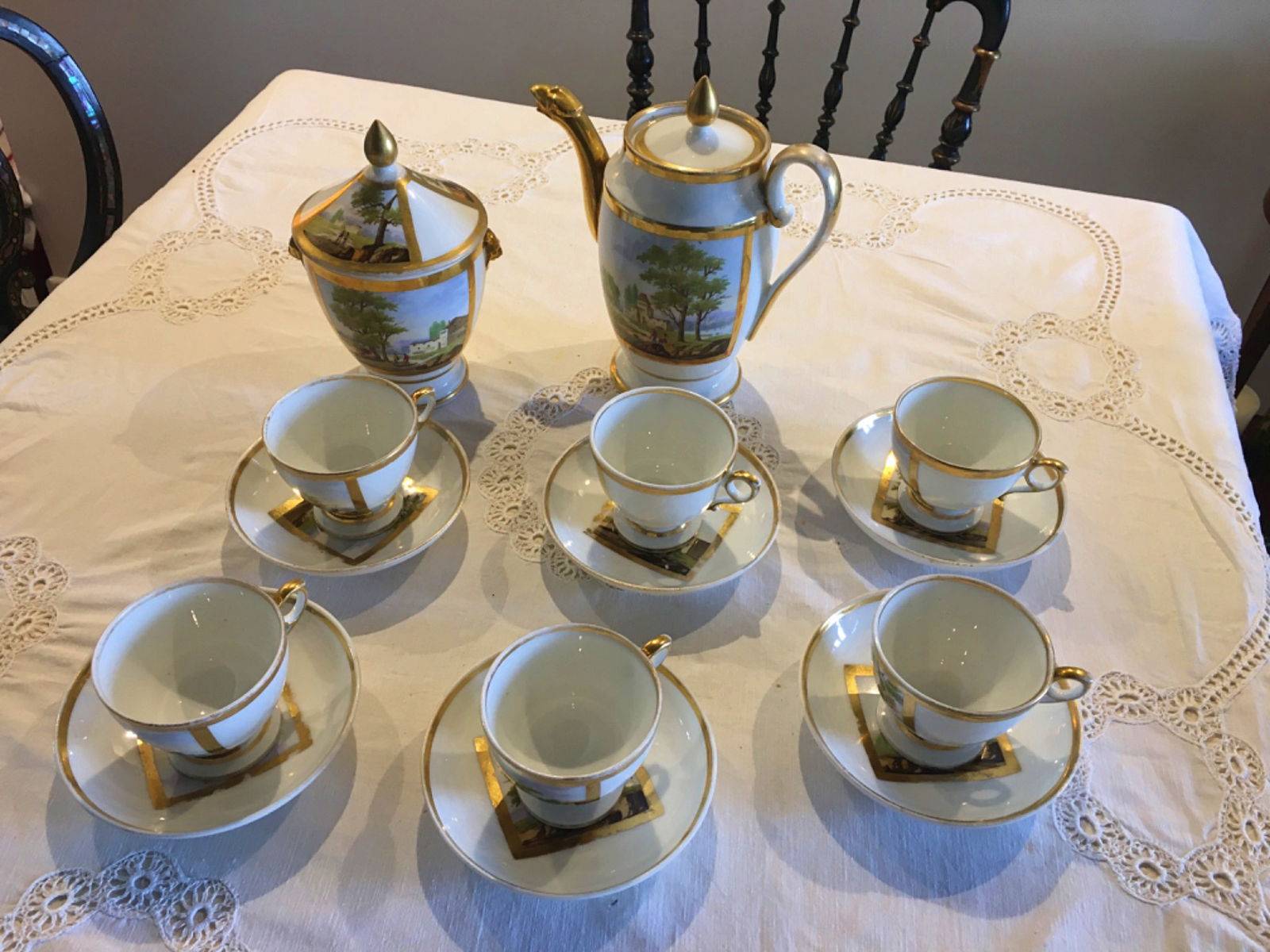Service à café pour 7 personnes en porcelaine de Méhun AB Paris, services à café