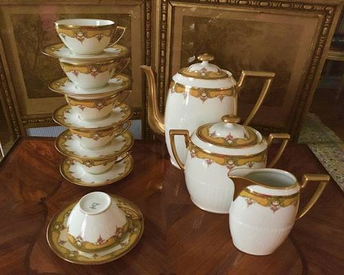 Service à thé en porcelaine signé J. B. T & Cie Limoges