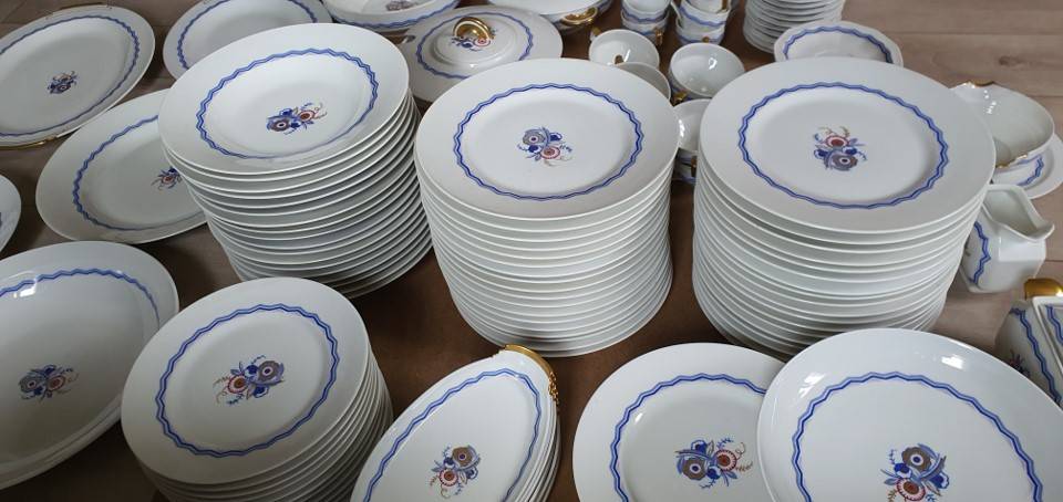 Assiettes en céramique de Limoges, de Sarreguemines