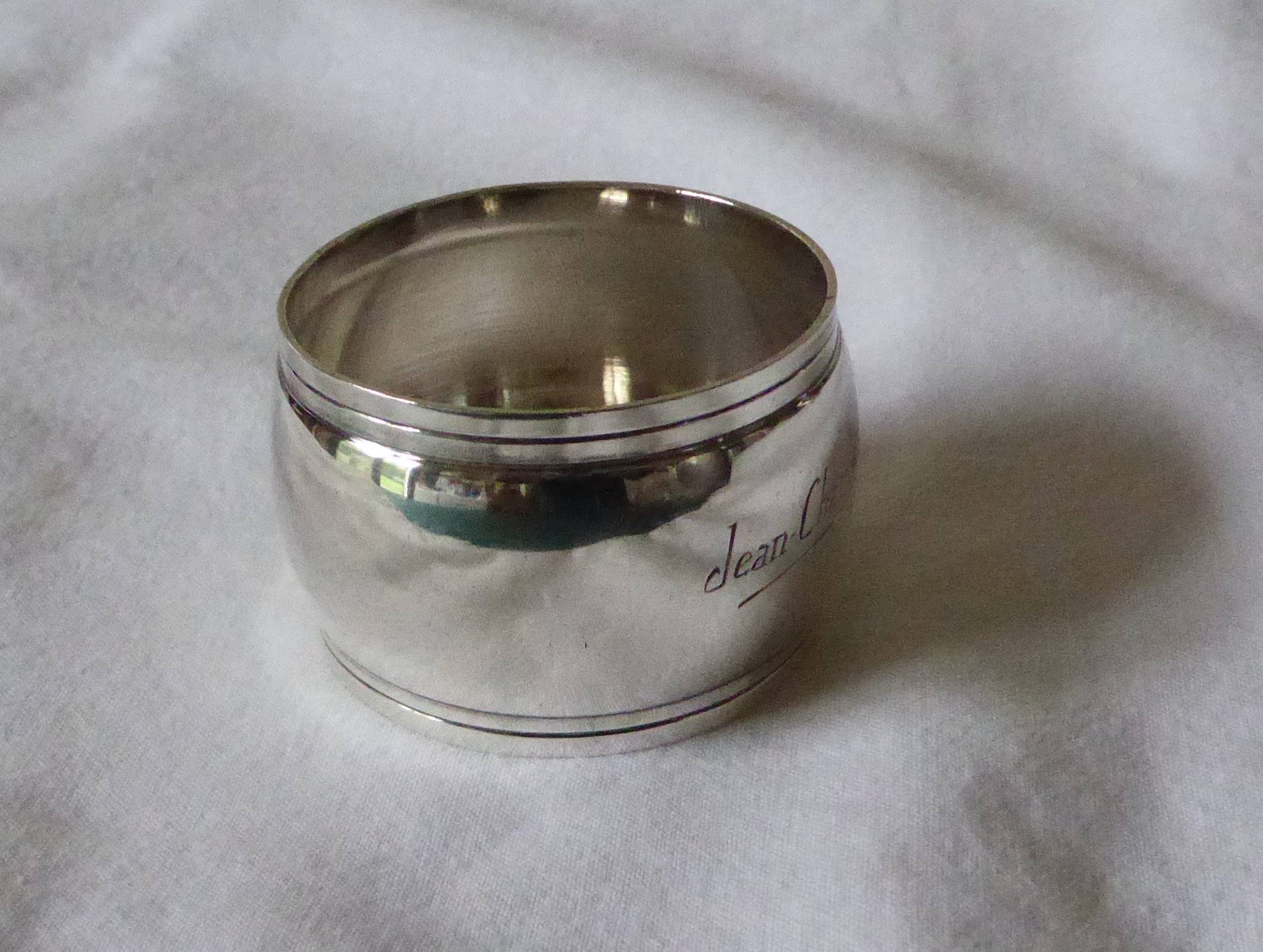 Rond de serviette tonneau argent année. 1951
