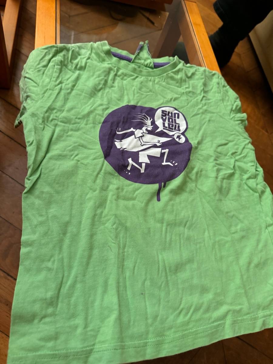 Vends T Shirt enfant Sun Valley 8ans
