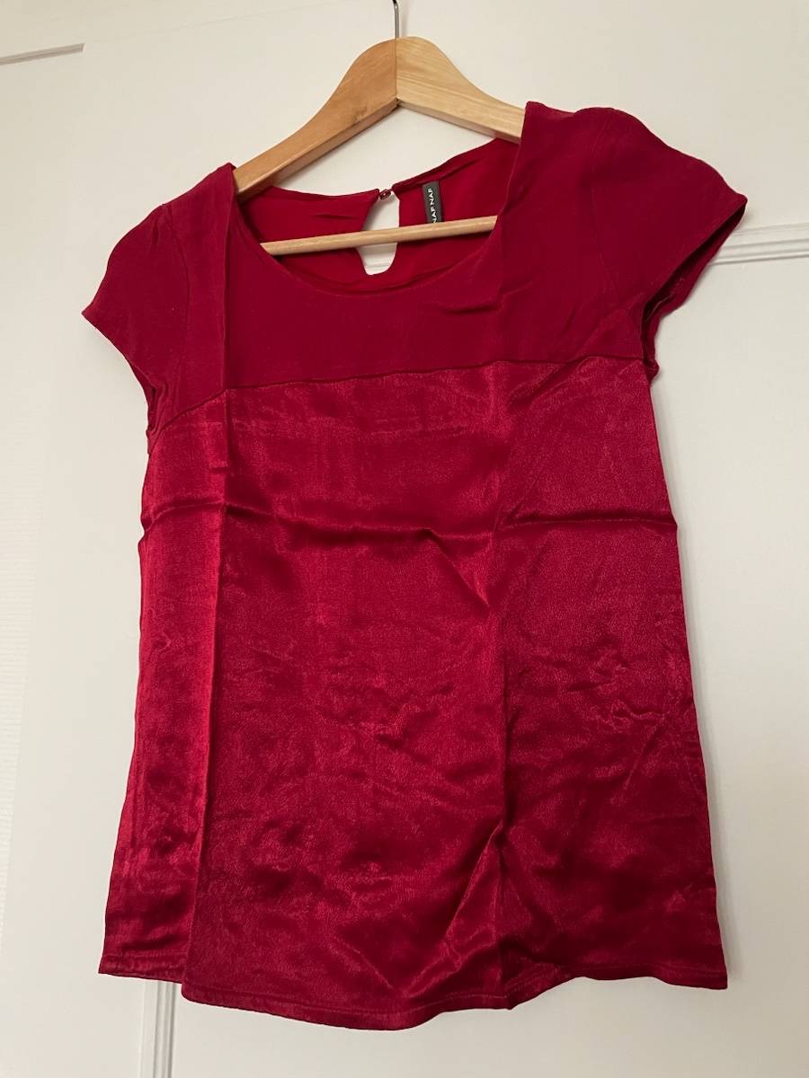 T-shirt top, route bordeaux, 2 matières (satin et mat), taille 34, naf naf, parfait état