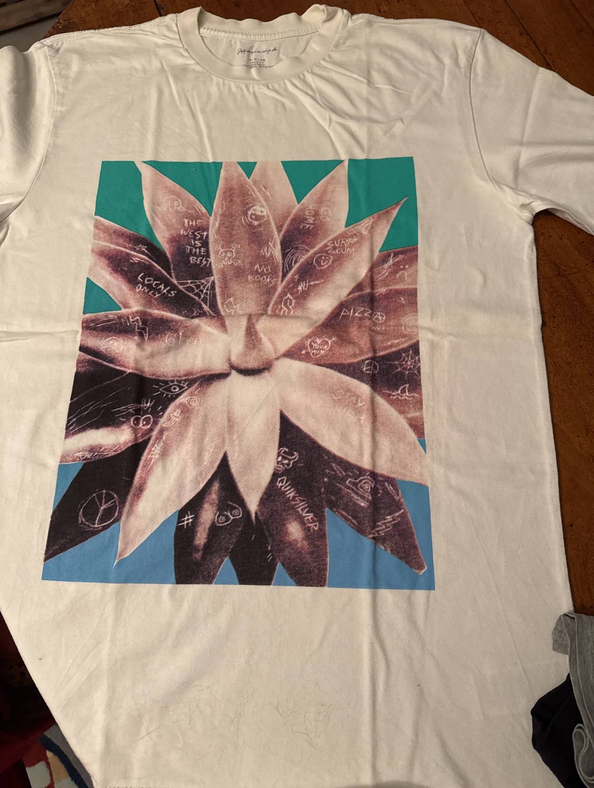 Vends 3 t-shirts imprimés - Taille S/M