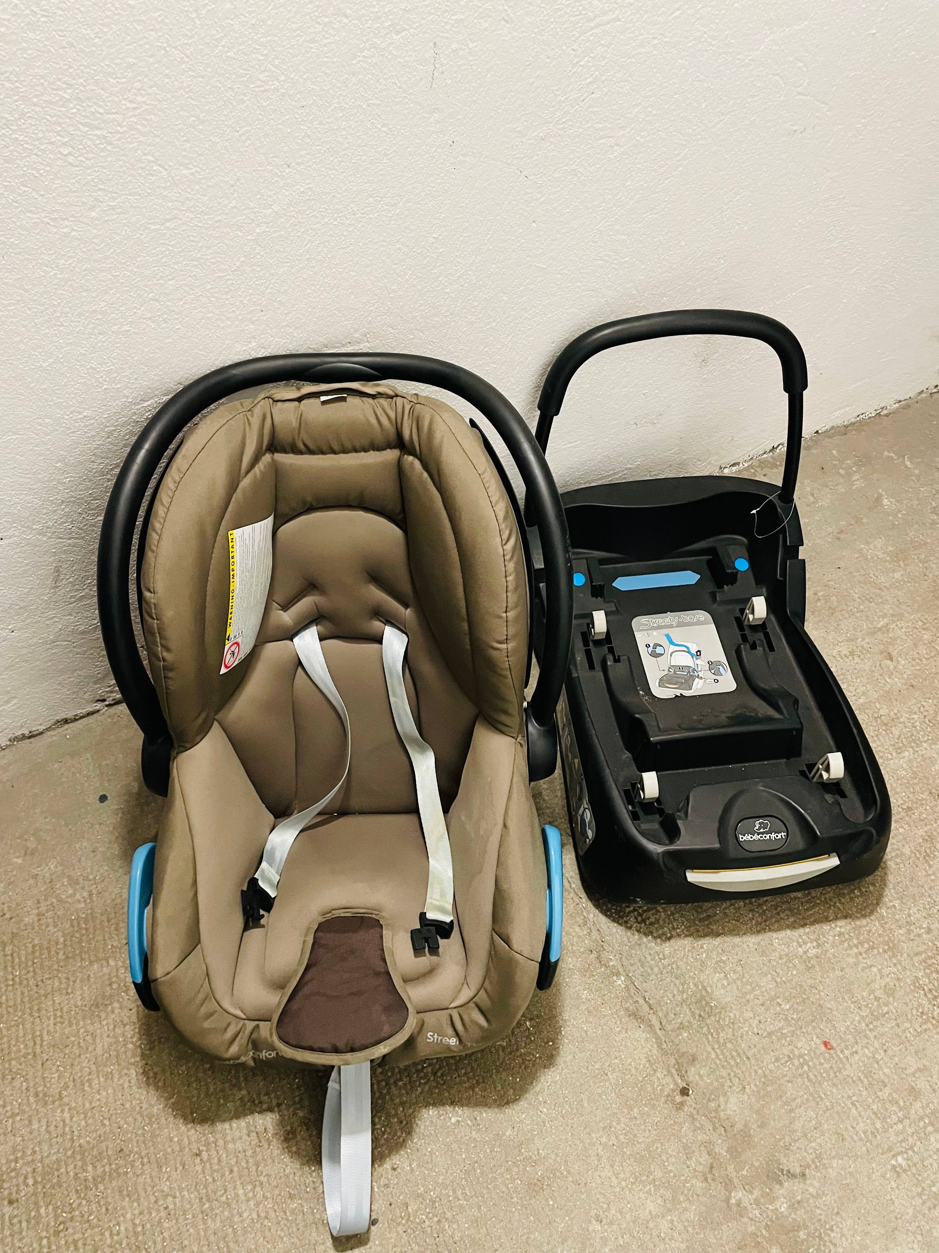 Siège auto cosy Bébé confort Streety avec sa base sur Gens de Confiance