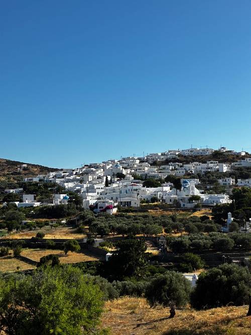 Loue maison au centre de l’île de Sifnos, vue panoramique campagne villages - 3 couchages