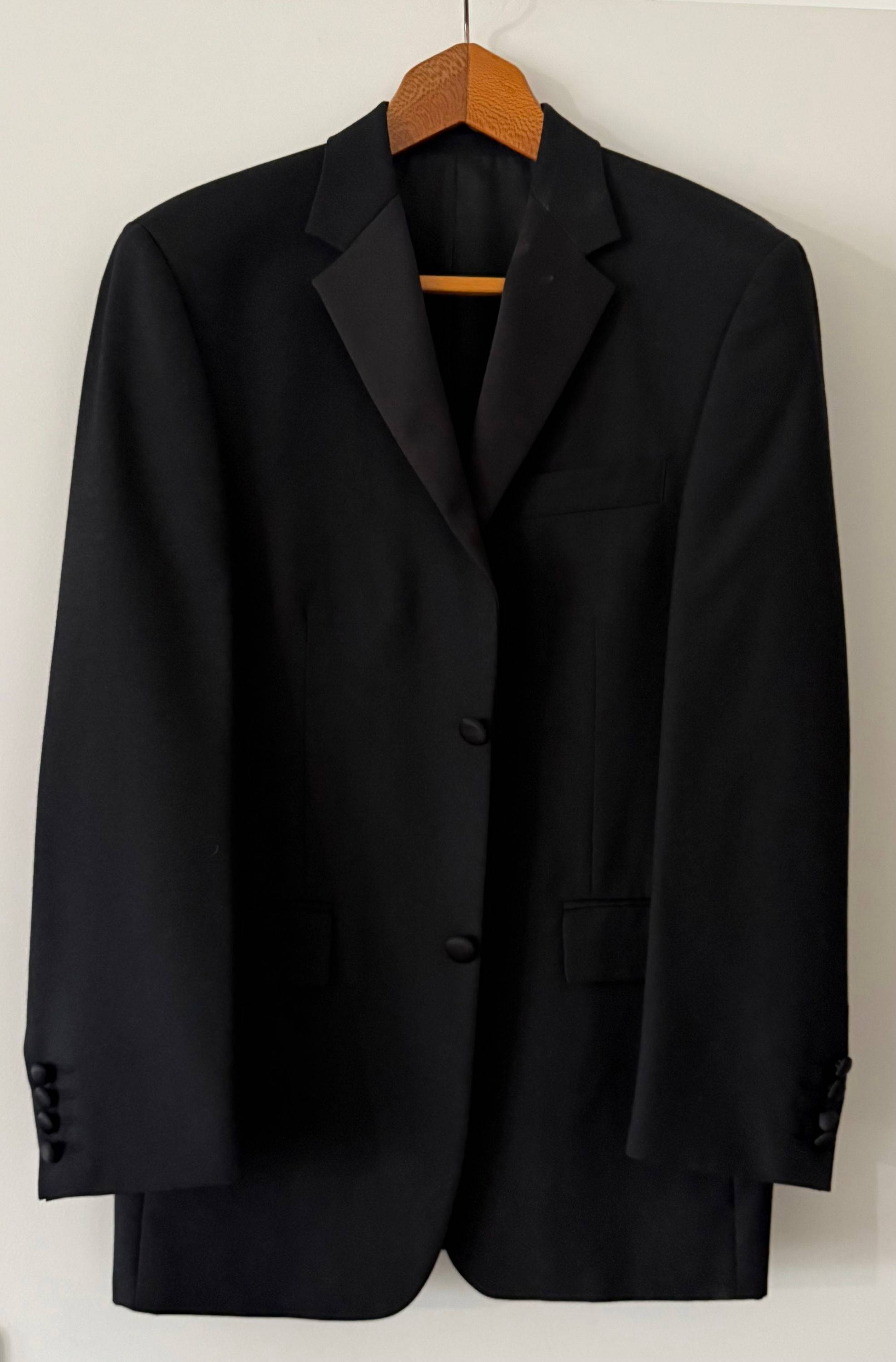 Vends smoking Moss Bros noir - Taille XS