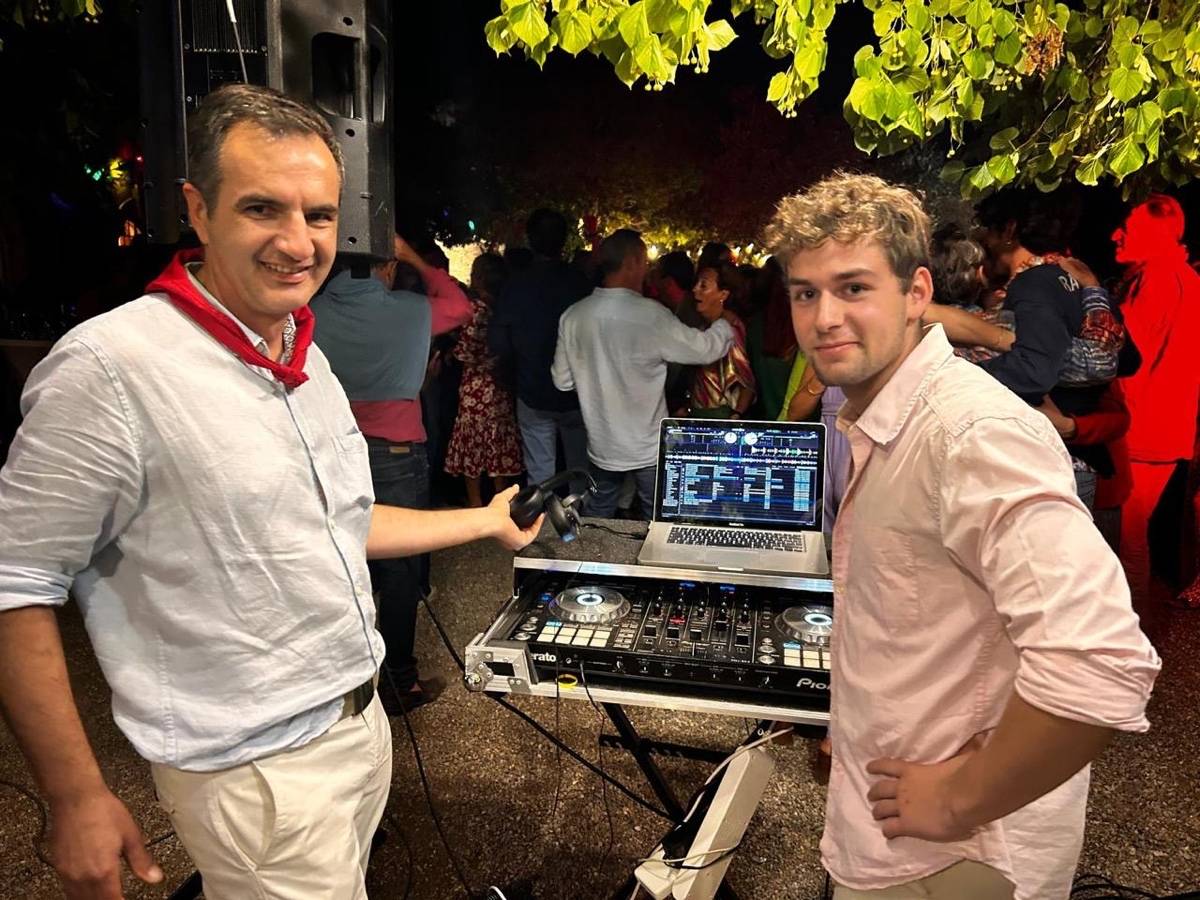Propose mes services de DJ soirée anniversaire mariage