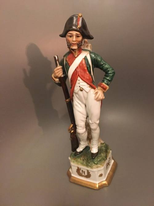 Soldat de l’Empire en porcelaine de Limoges