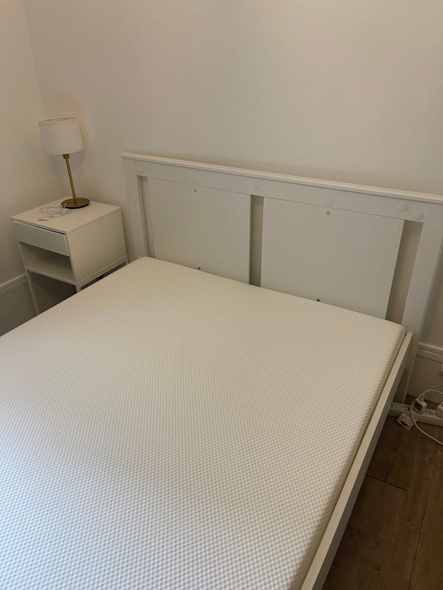 lit 2 places bois beige ikea + sommier 140x200 neuf