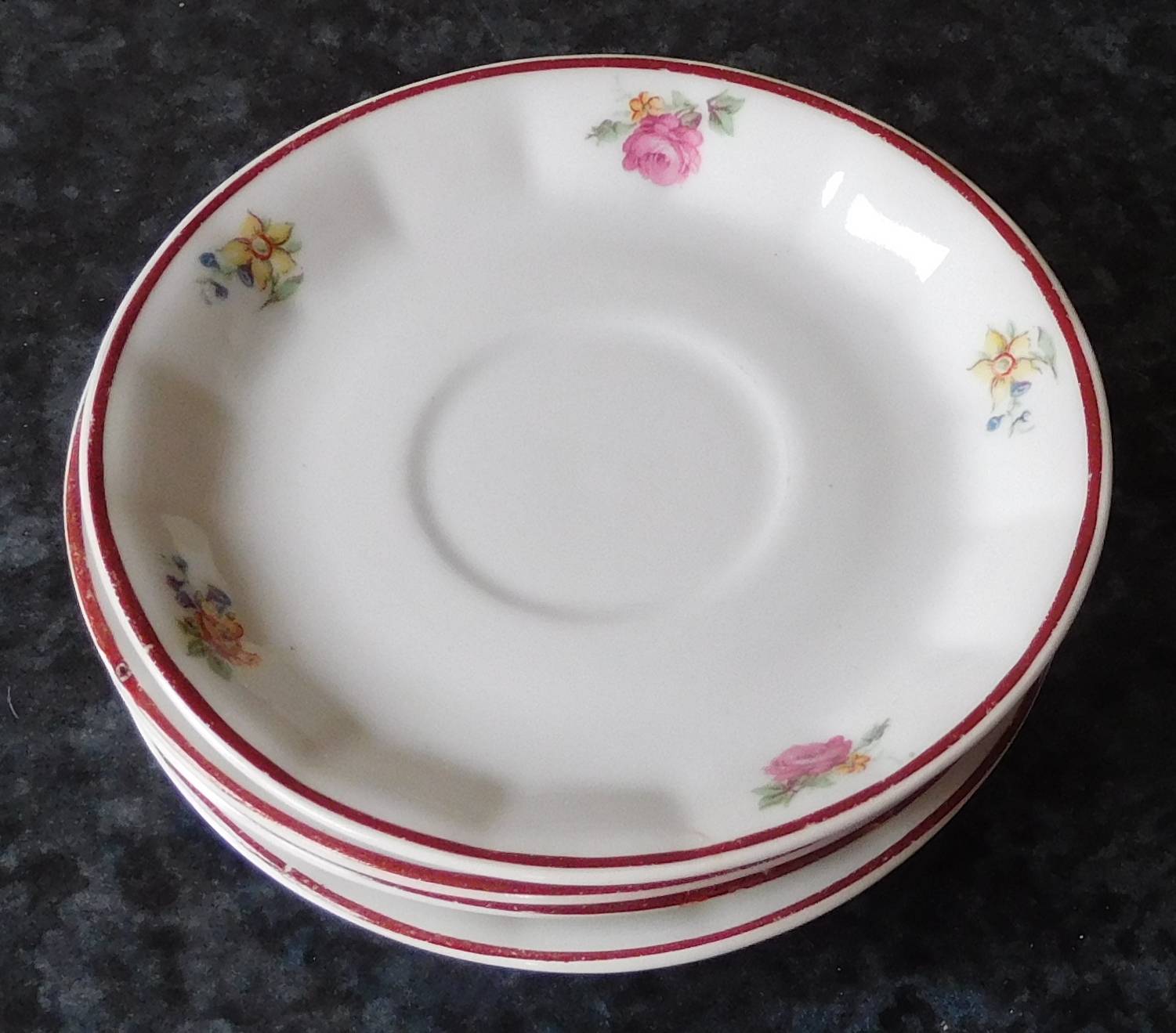 Lot De 9 Ou 6 Gros Boutons Vintage Crème Ombrés, Style Soucoupe, Pied 1,8 à 2,8 Cm - Mercerie Rétro