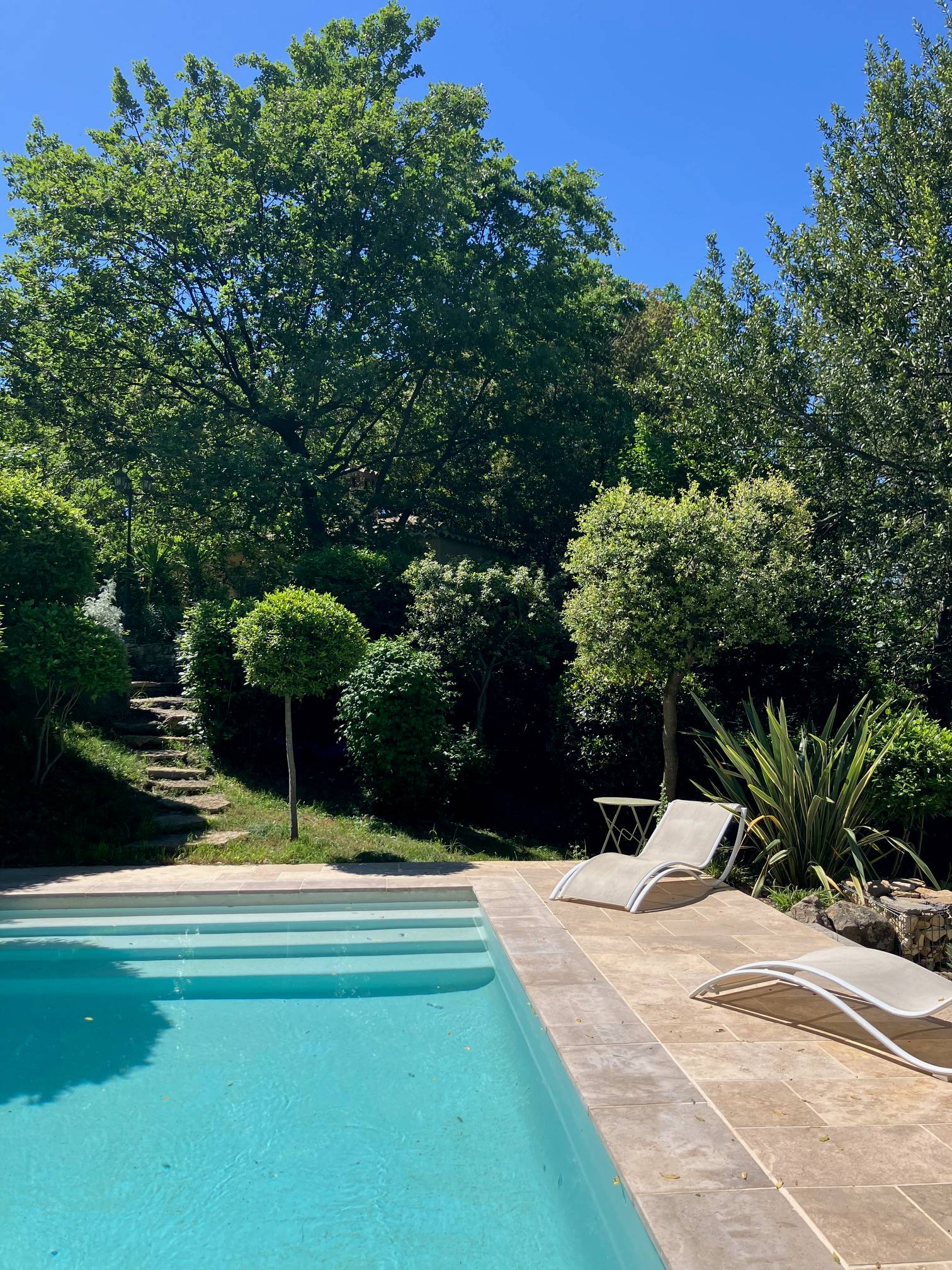 Vends Spacieuse maison 270m² avec piscine, au calme, proche village - Monteils (30)