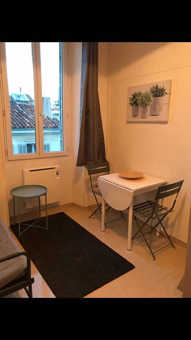 Loue studette 11m² Marseille 6ème - Castellane