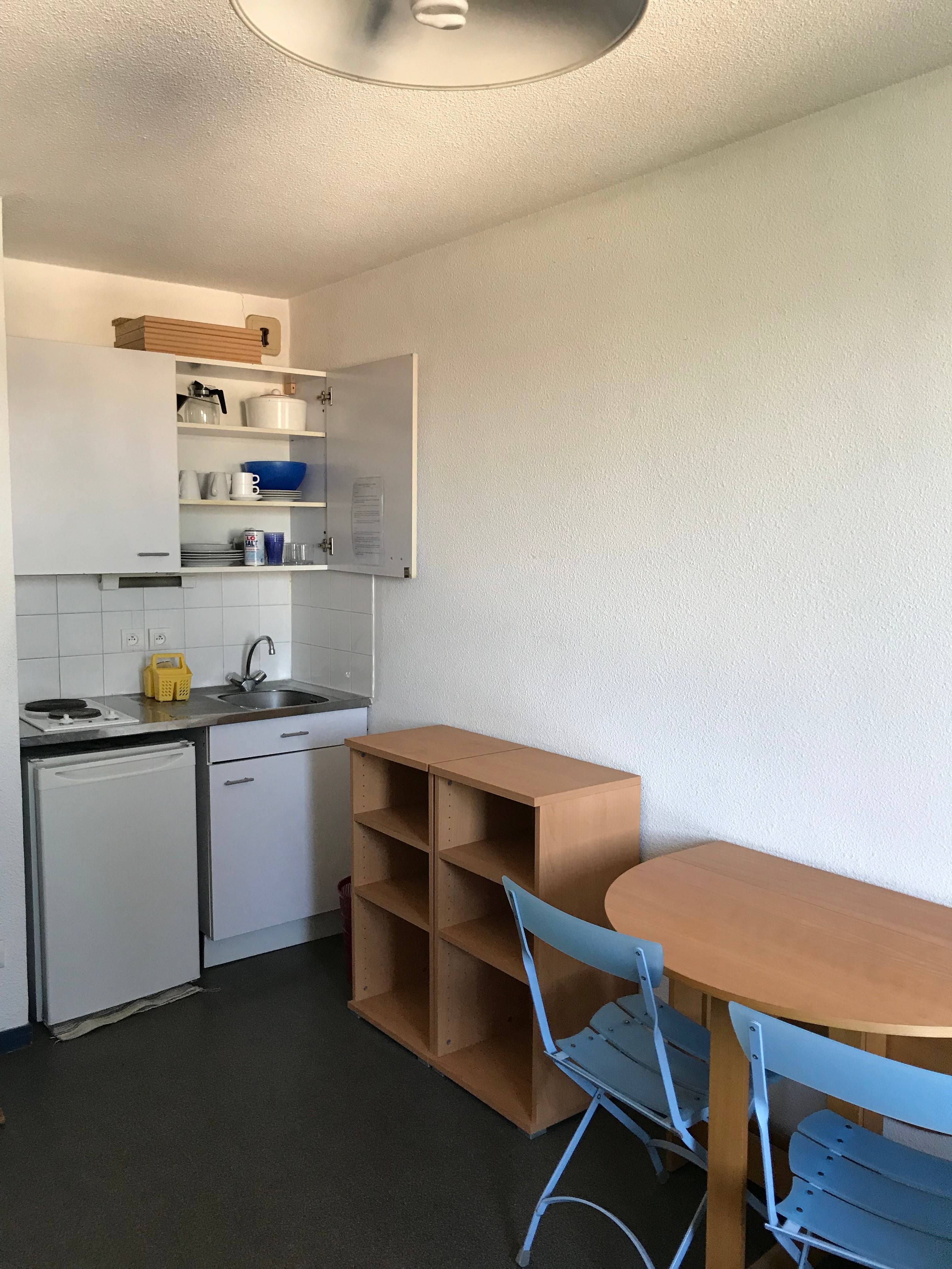 Loue studio meublé - 20m² - proche campus de la Doua