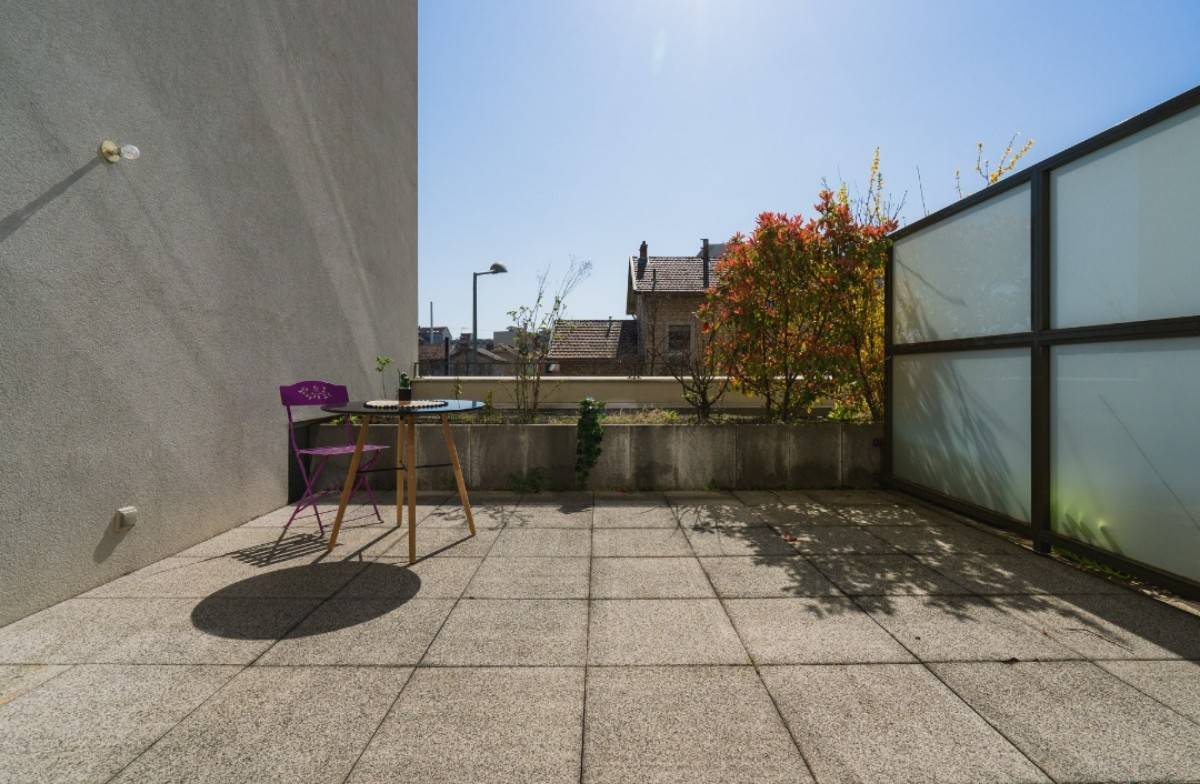 Loue appartement 25m² Lyon 3ème - Studio avec grande terrasse