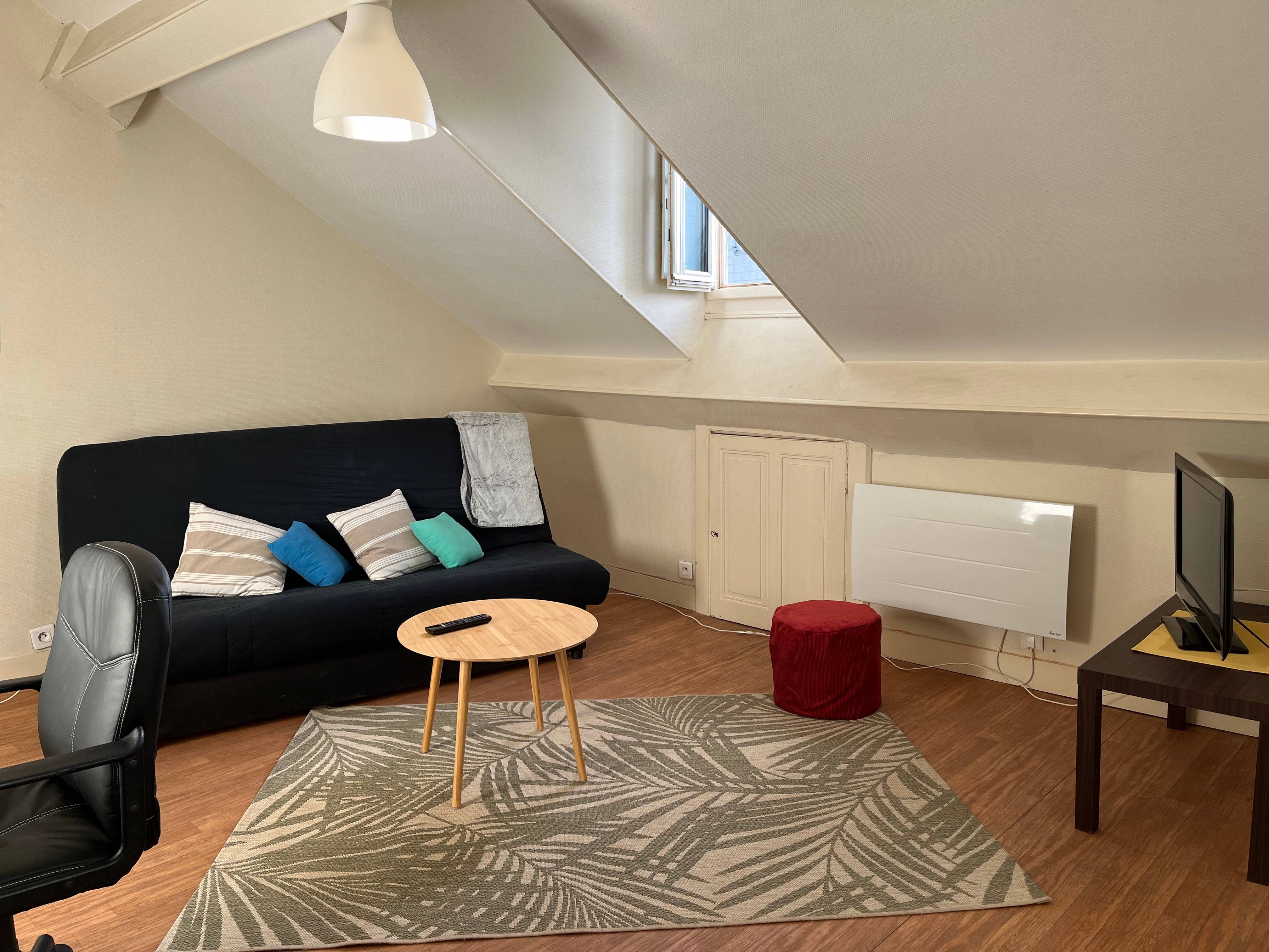Loue studio meublé 27m² à Pau hyper centre