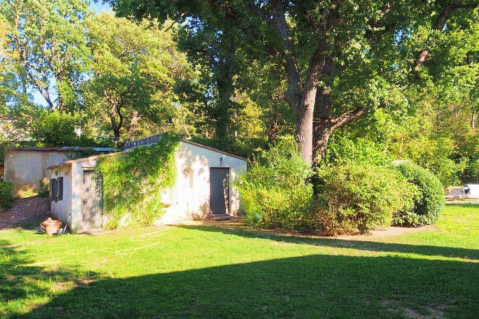 Loue studio 28m² indépendant équipé dans notre jardin Aix-en-Provence