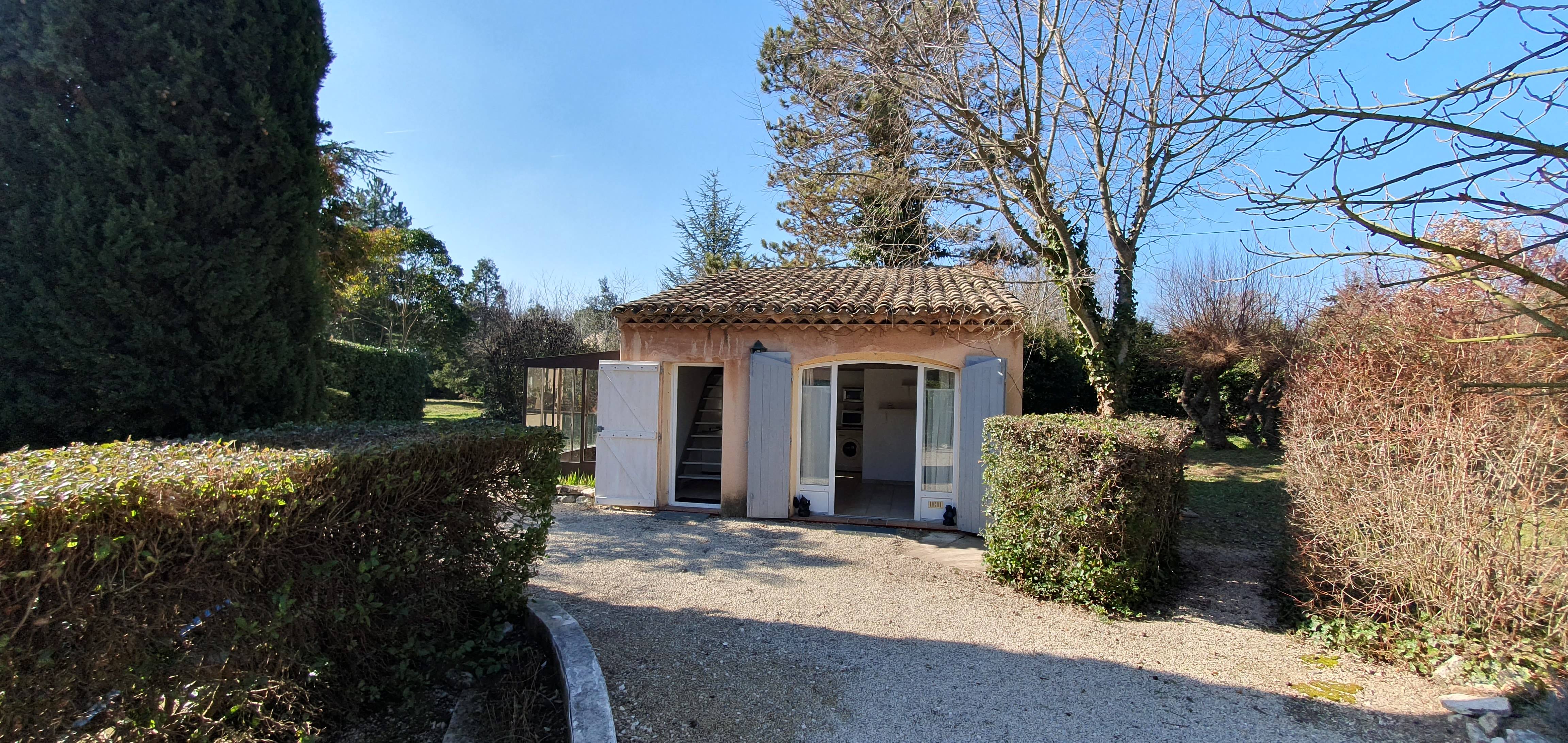 Loue studio meublé - 25m² - Aix Nord Celony Puyricard