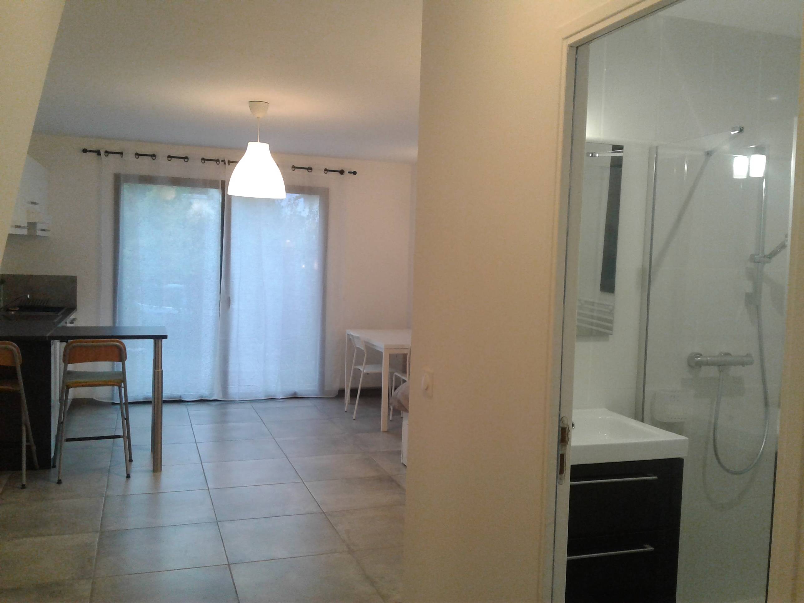 Loue studio 25m²