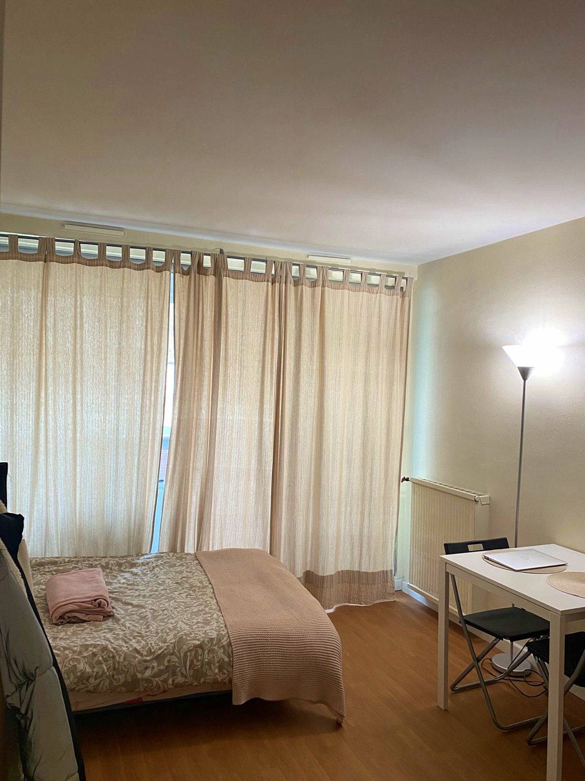 Loue Studio 25m² Paris Porte de Vanves - Paris (Paris 15ème)