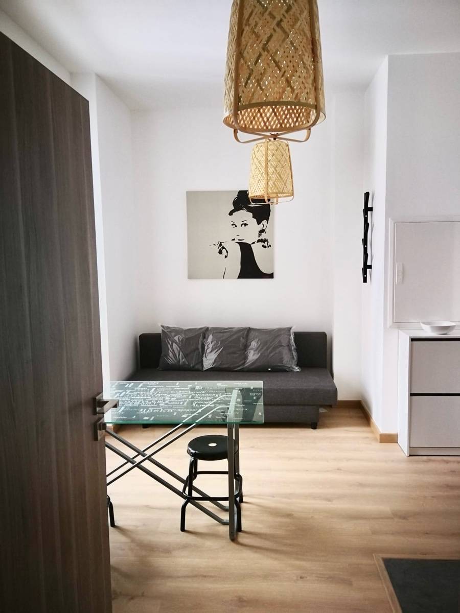 Loue studio meublé 18m² - Charbonnières-les-Bains (69)