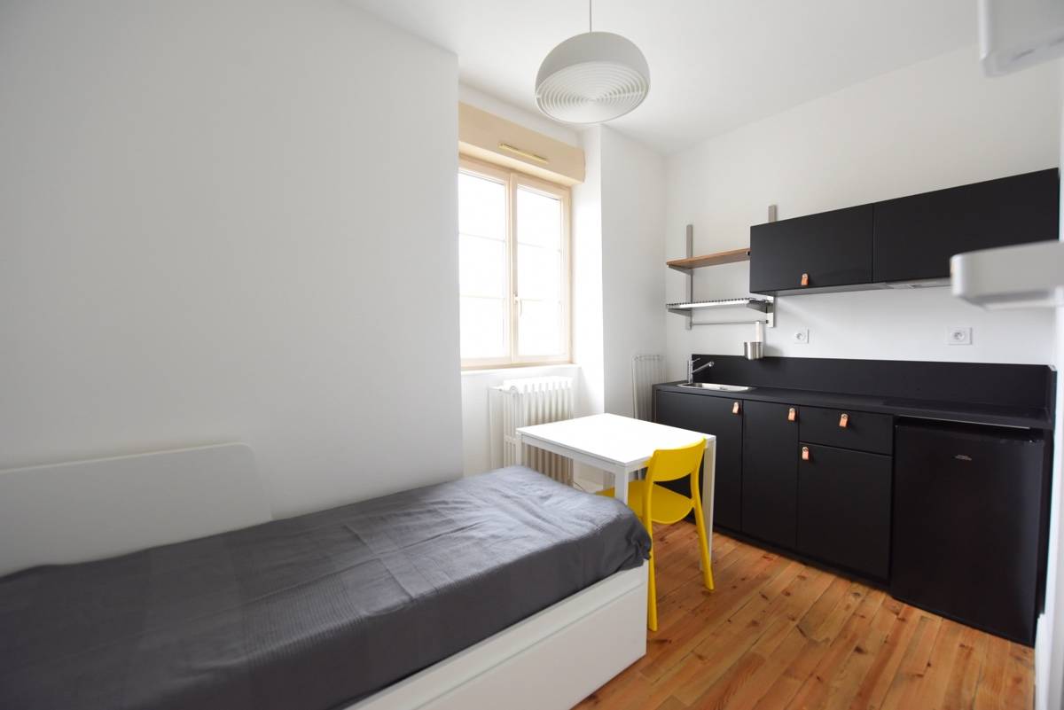Loue Studio meublé - proche gare - 11m² - Angers (49)