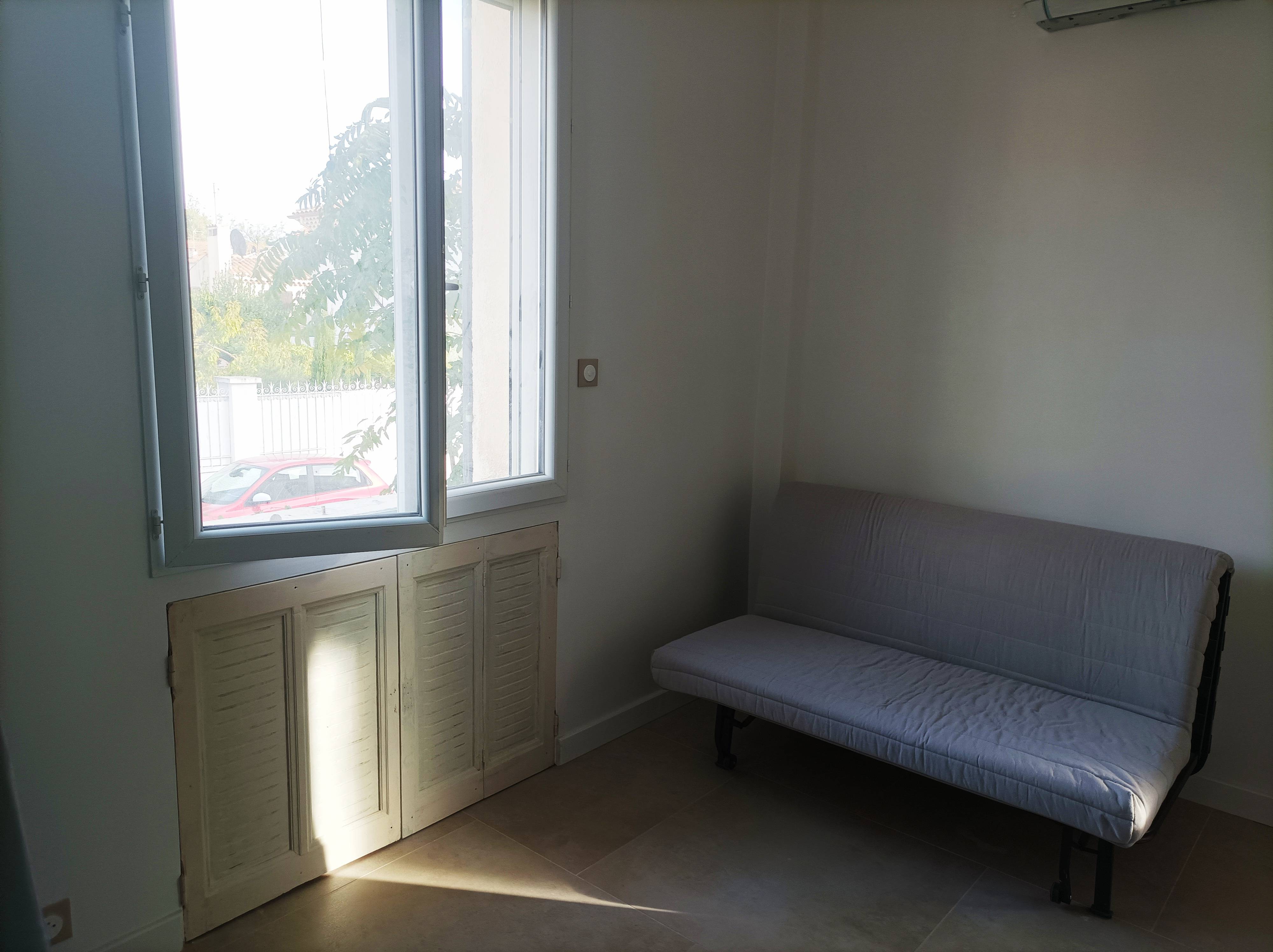 Loue studio meublé avec climatisation - 15m² - proche Rotonde Gare Routière