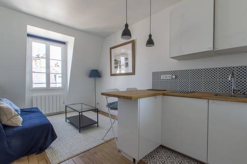 Loue studio meublé 21m², dernier étage ascenseur - Paris 15ème, quartier Pasteur