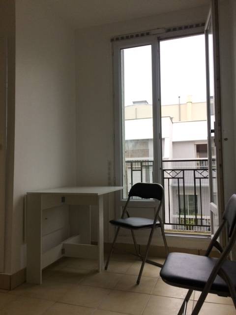 Loue studio meublé - 12m² - Place des Fêtes Paris